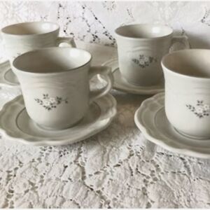 Vintage Set of 4 Cup & Saucer, Pfaltzgraff, Heirloom Design